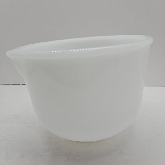 Vintage Glasbake for Sunbeam 20 CJ Milk Glass Mixing Bowl w/Pour Spout - Picture 2 of 6